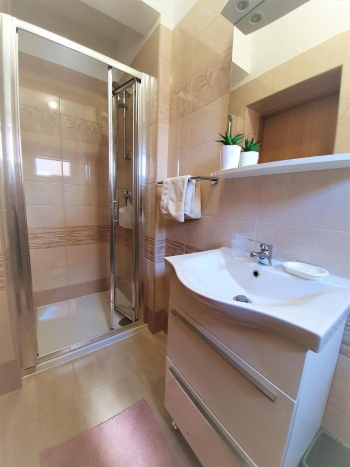 Apartments & Rooms Ivana Ровінь Номер фото