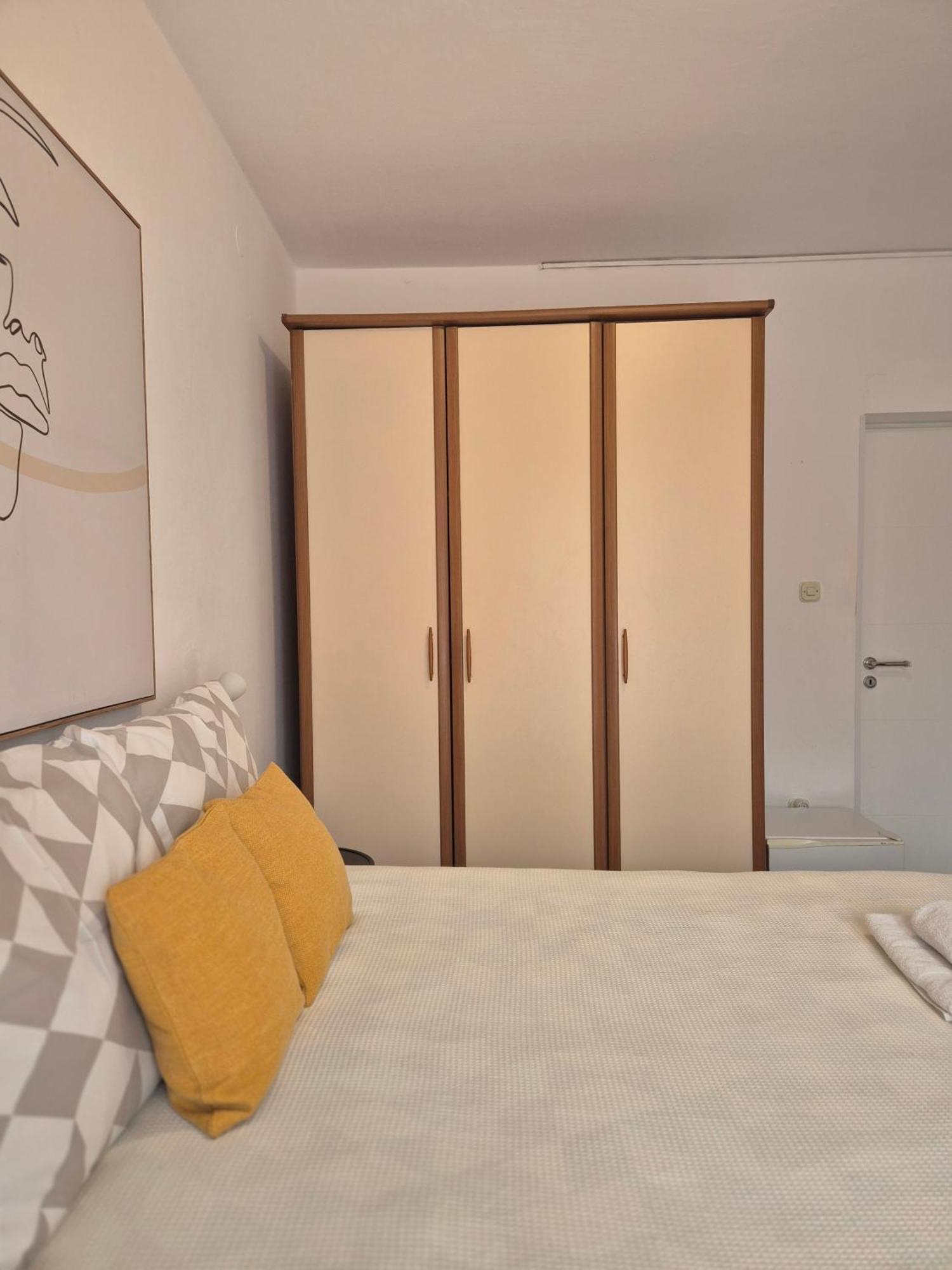 Apartments & Rooms Ivana Ровінь Номер фото